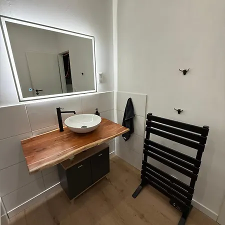 Living 3 - Modern & Zentral Apartamento